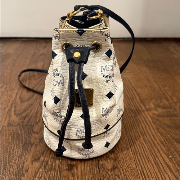 Authentic MCM Crossbody bag  White. & Blue Vintage made in Germany - Picture 10 of 11